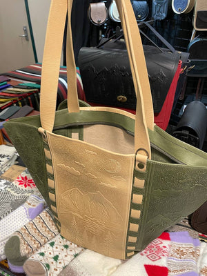 CAMELLIA ivory/olive