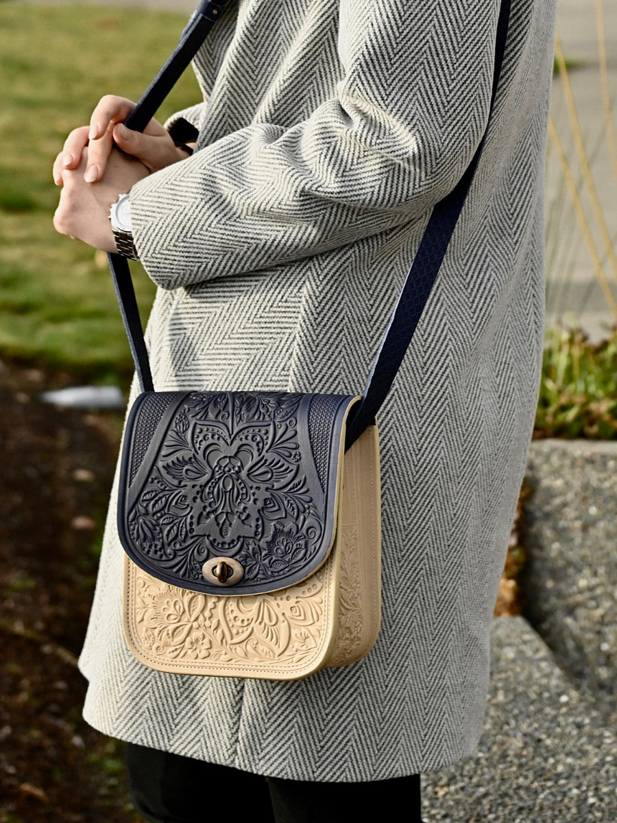 LILY blue/ivory