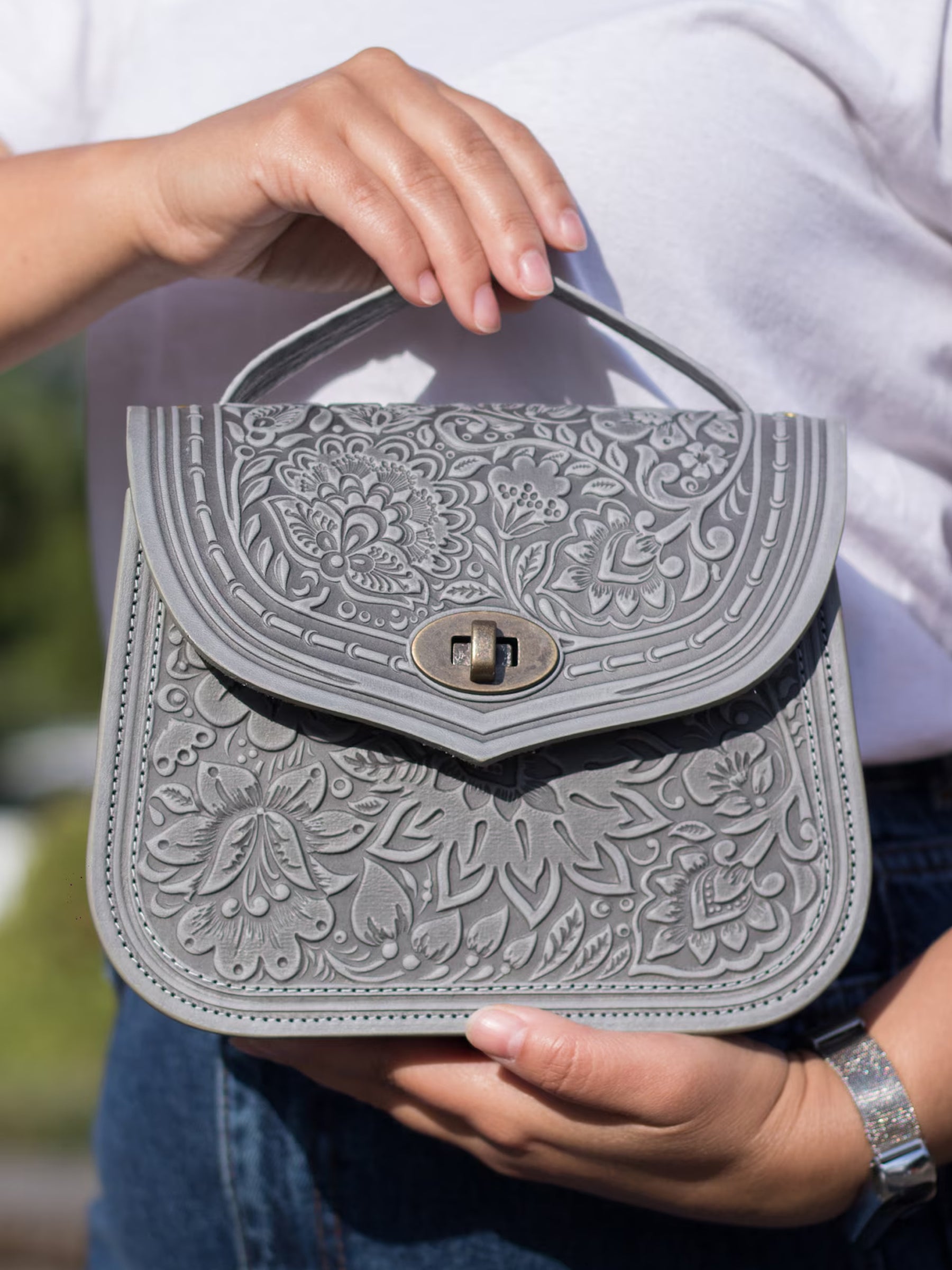 LOTUS gray