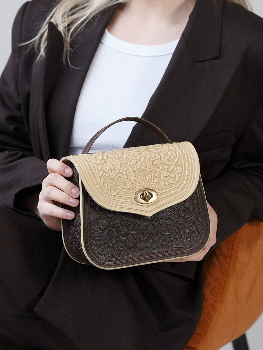 LOTUS ivory/brown
