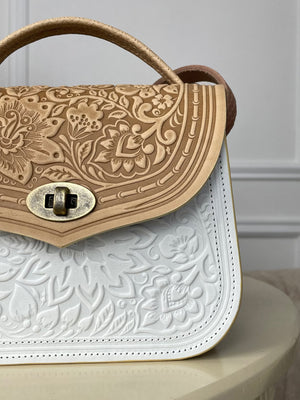 LOTUS ivory/white