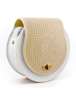 SAKURA ivory/white